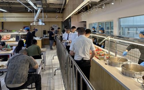 平价自助餐饮与食品互联网销售 天天价廉物美的创新商业模式